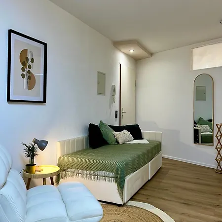 Boho-nest Komfort Und Stil Mit Terrasse, Parkplatz Und Wifi Appartement