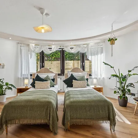 Boho-nest Komfort Und Stil Mit Terrasse, Parkplatz Und Wifi Апартаменты